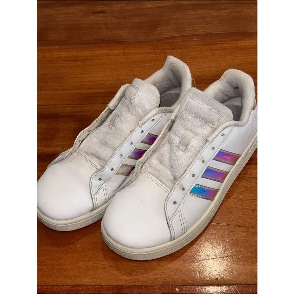 Adidas Kids White Sneakers with Iridescent Stripes size 2